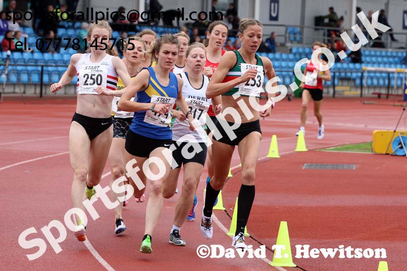Senior womens1500 metres, Northern Senior and Under-20s Champs., SportsCity, Manchester. Photo: David T. Hewitson/Sports for All Pics